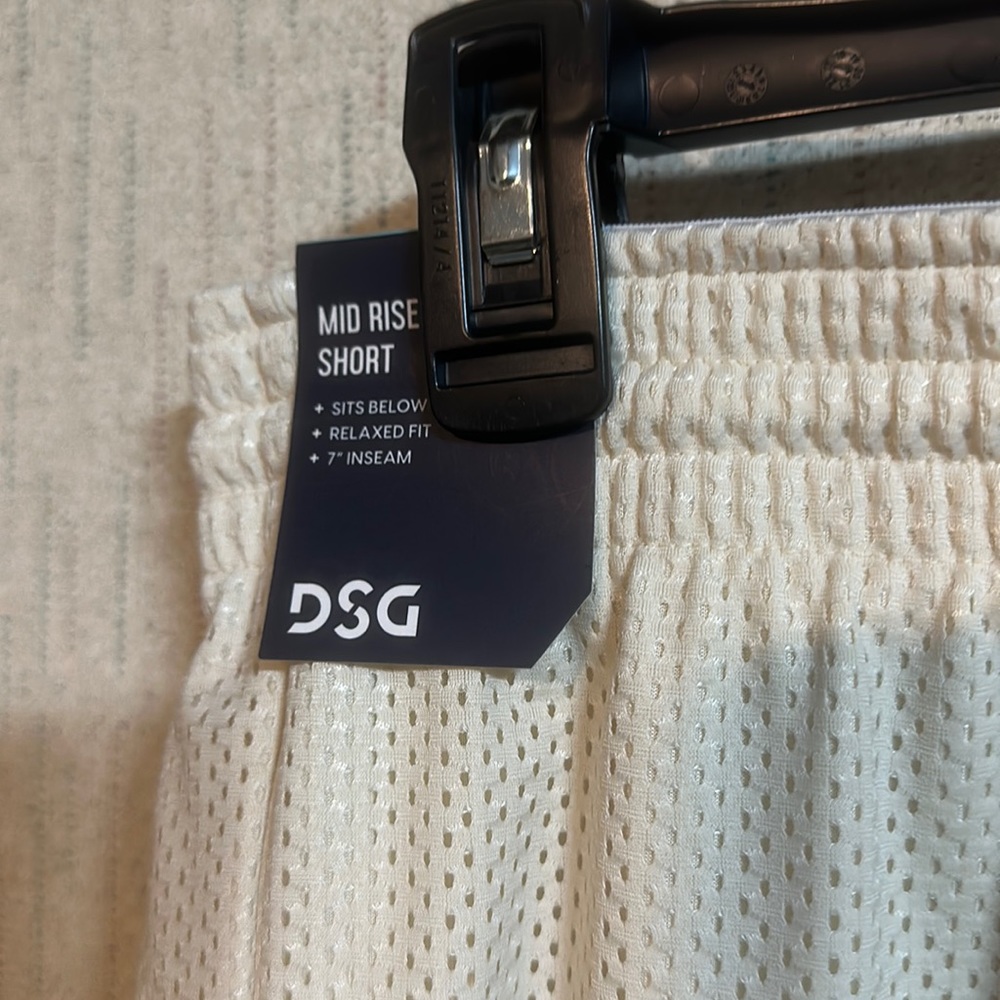 DSG DICK’S SPORTING GOODS 7” Mesh Shorts: LIGHT SAND: NWT: SIZE L - Picture 5 of 5